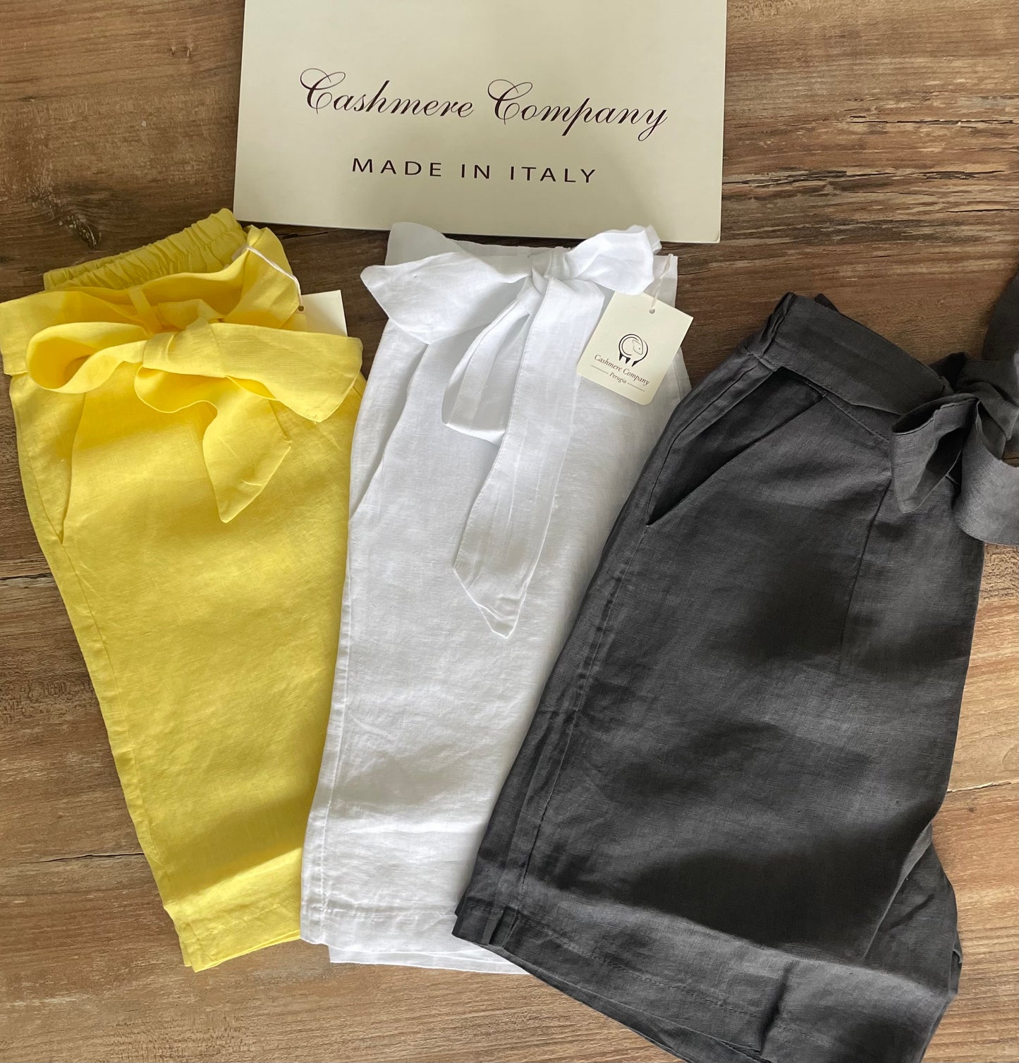 Shorts Donna estivi in Lino 100% – Giallo Sole con Fiocco in Vita| Cashmere Company