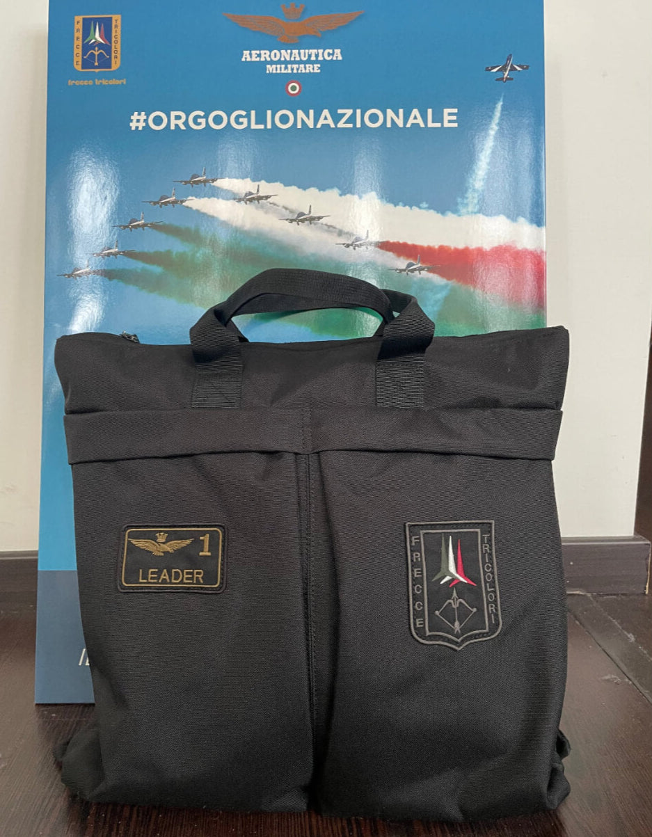 Aeronautica Militare: Borsa Portacasco Nero Frecce Tricolori | Per Appassionati di Volo, multitasche, portacasco, portaoggetti