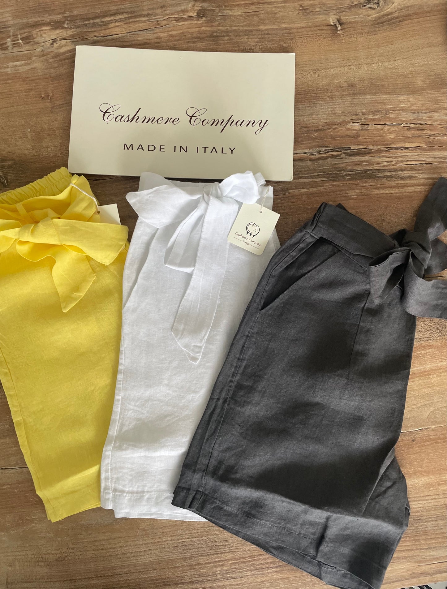 Shorts Donna estivi in Lino 100% – Giallo Sole con Fiocco in Vita| Cashmere Company