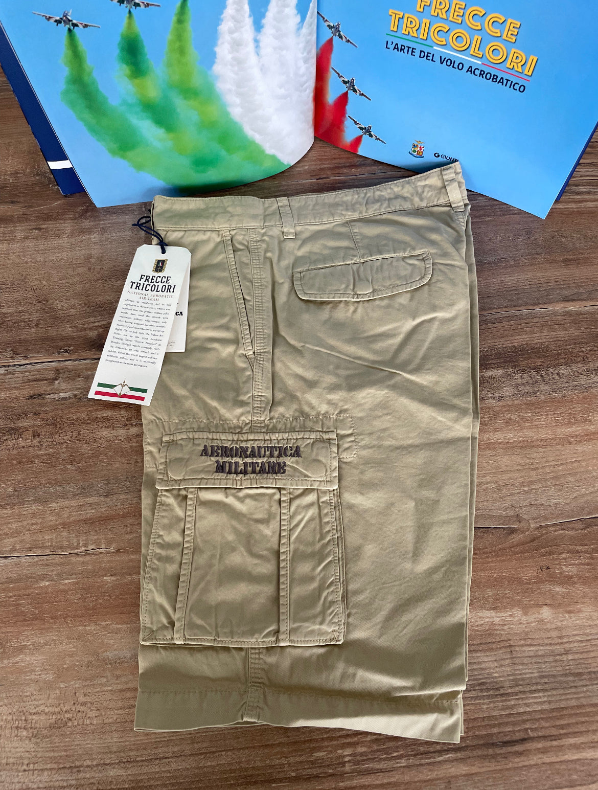 Pantaloncino Beige Uomo Aeronautica Militare Frecce Tricolori | Stile e Comfort