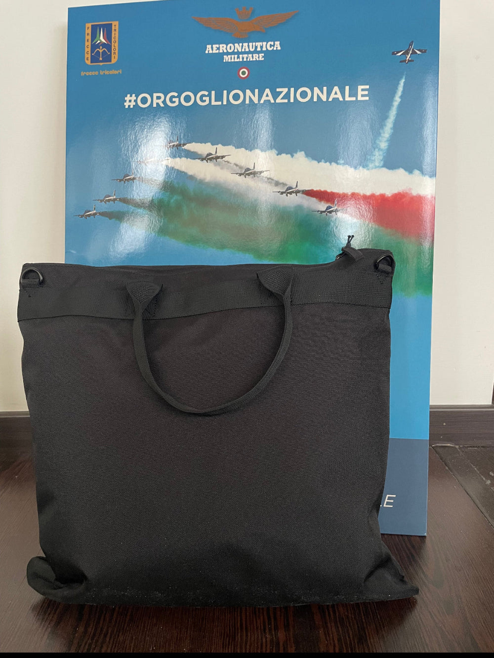 Borsa Portacasco Aeronautica Militare Frecce Tricolori - Accessorio Premium Moto Nero Resistente