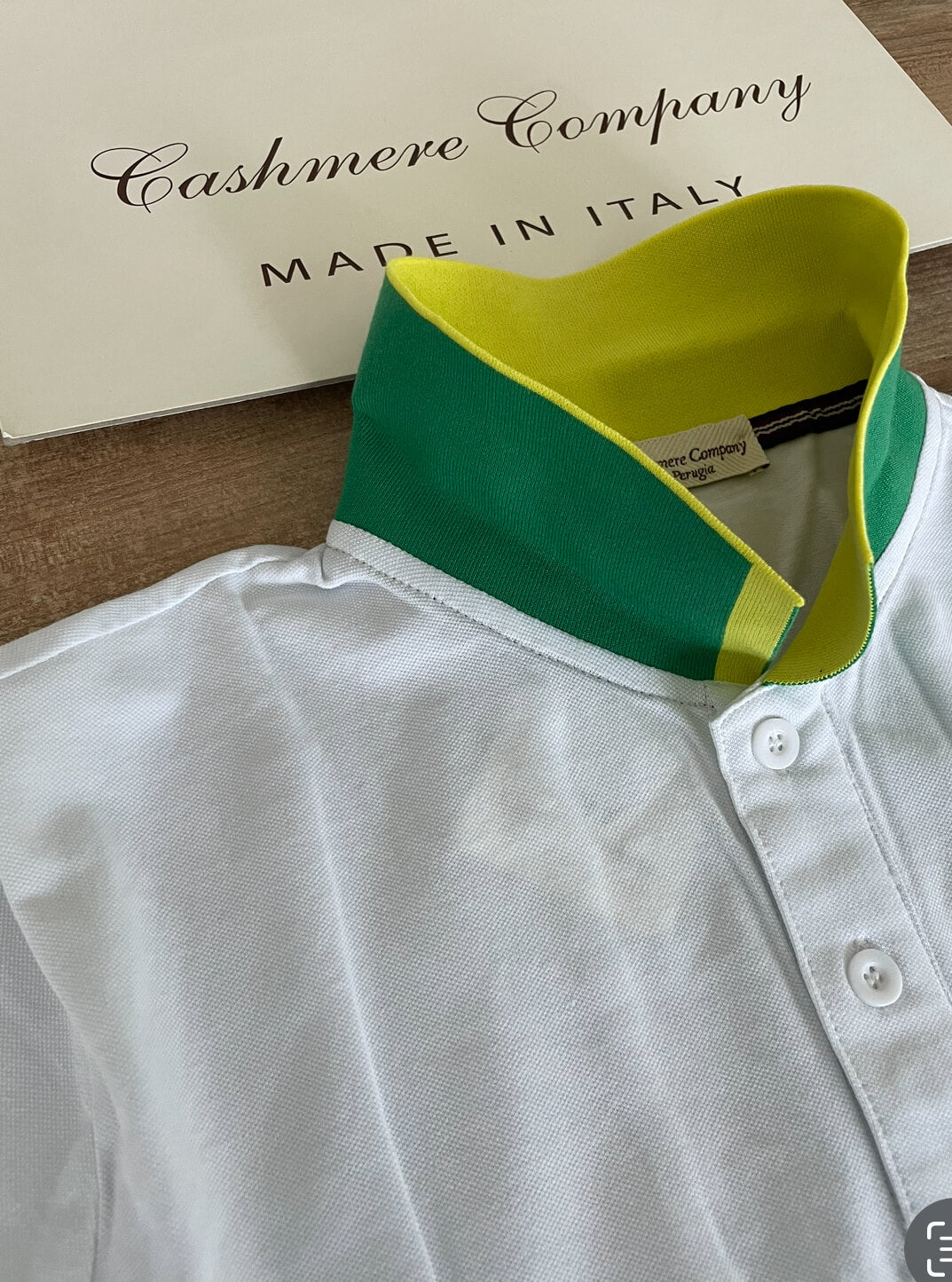 Polo Uomo bianca manica corta cotone made in Italy Cashmere company ,leggera per un look casual e chic