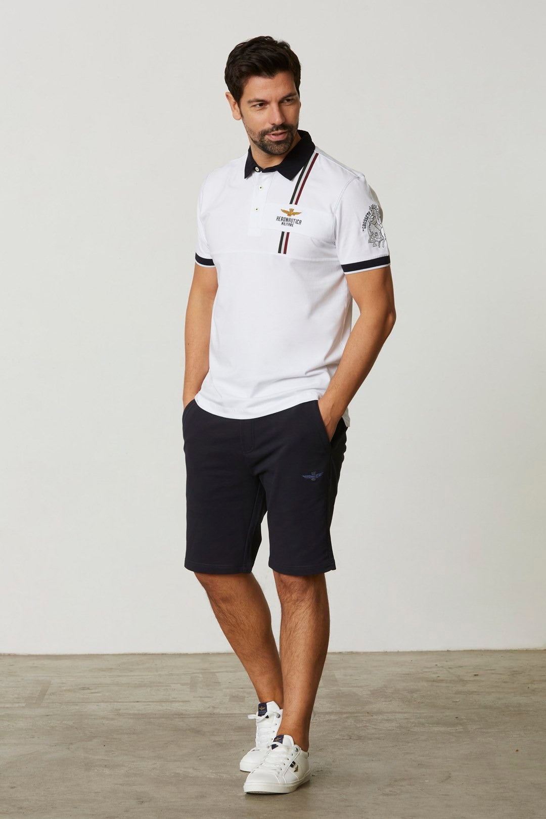 Aeronautica Militare Polo Uomo Bianca SC-50% 4° Stormo Gruppo Caccia | Eleganza e coraggio