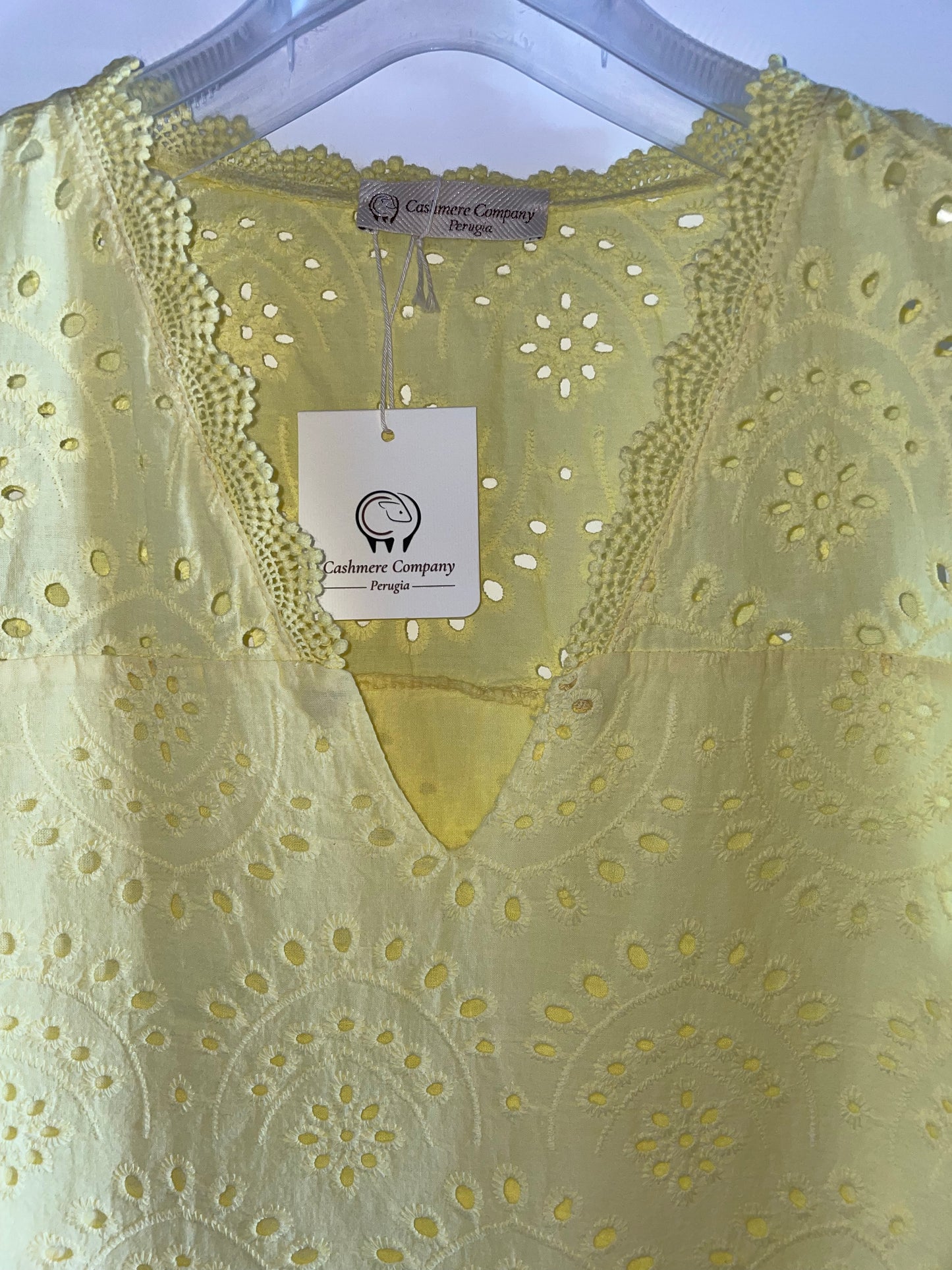 Vestito Donna pizzo San Gallo colore giallo Cashmere Company Stile Positano