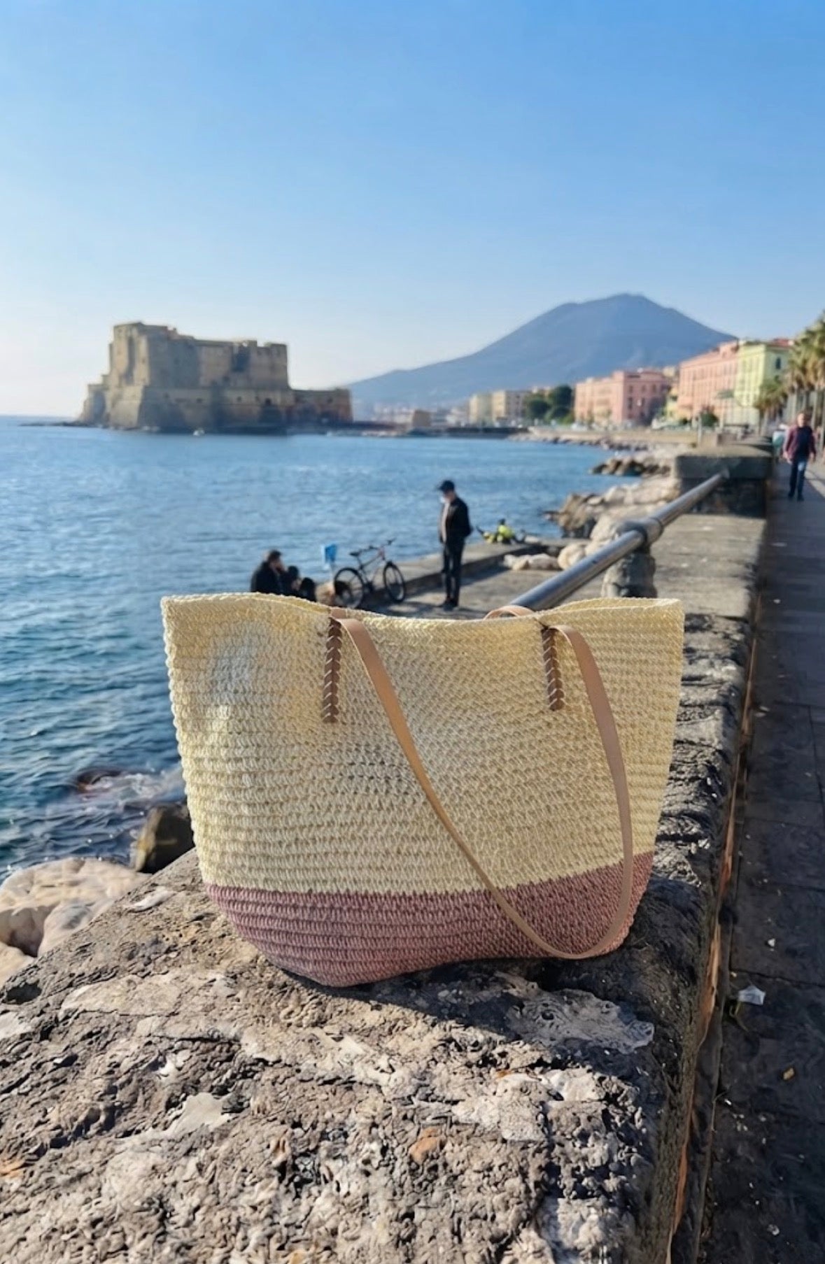 Borsa  donna paglia intrecciata Fondo rosa da usarla sia per il mare sia in città 