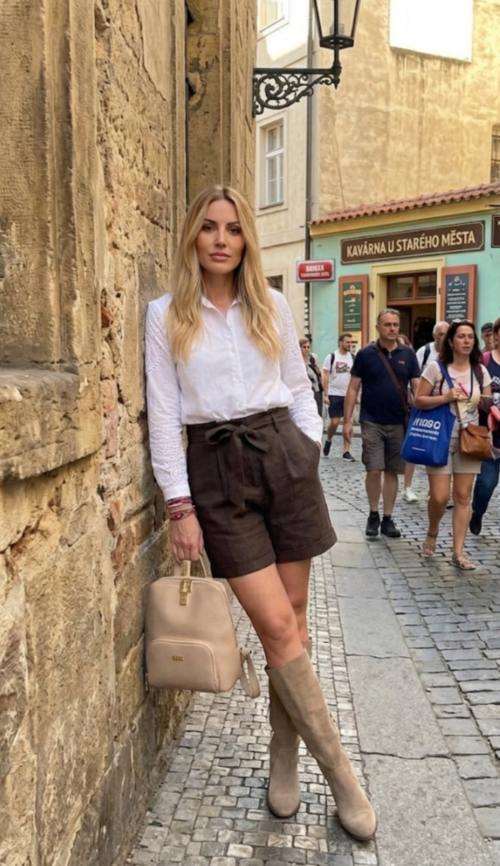 Cashmere Company pantaloncino donna marrone in lino