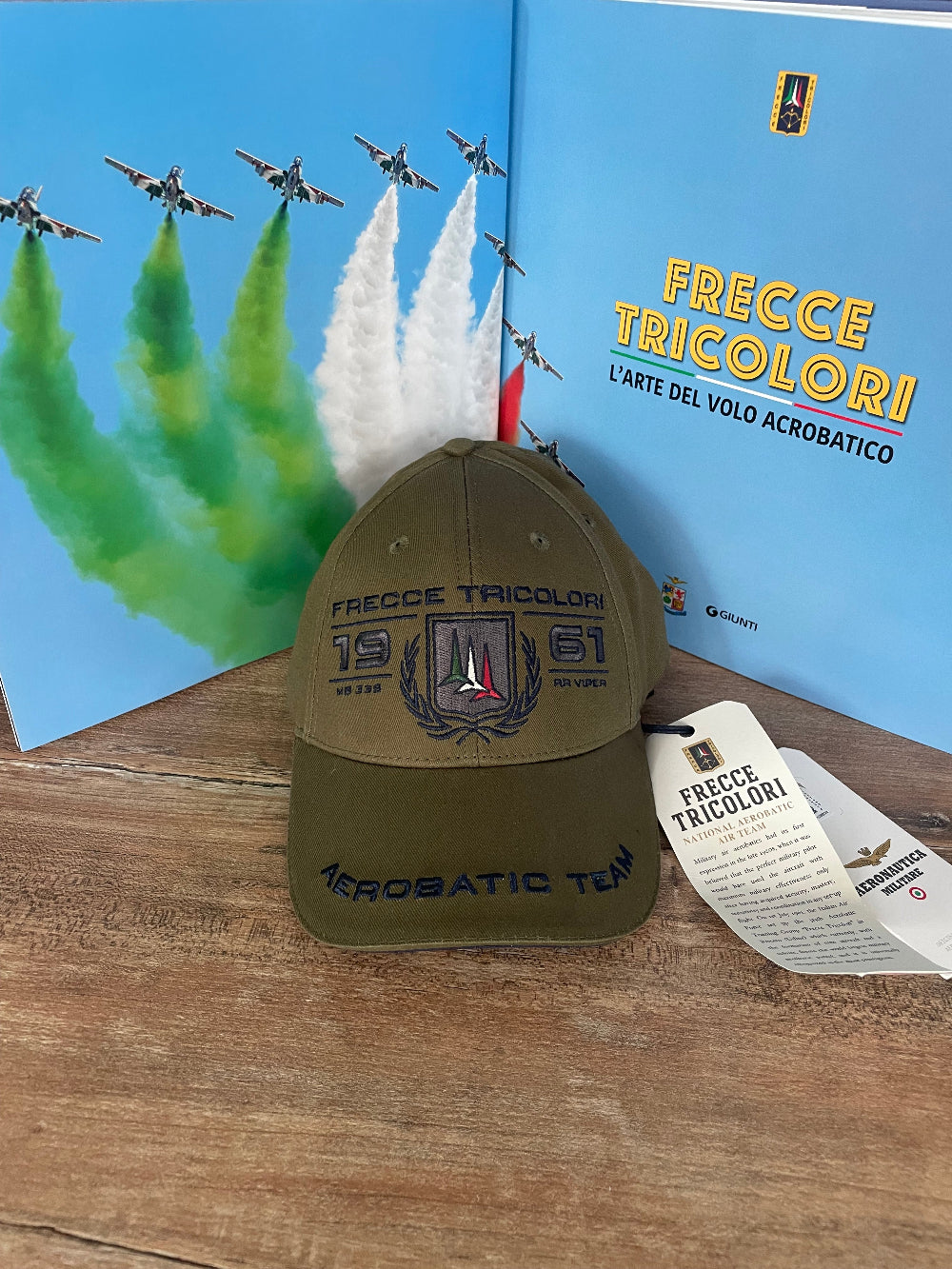 cappellino uomo aeronautica militare frecce tricolori colore verde, in cotone estivo, con visiera, logo sul fronte 
