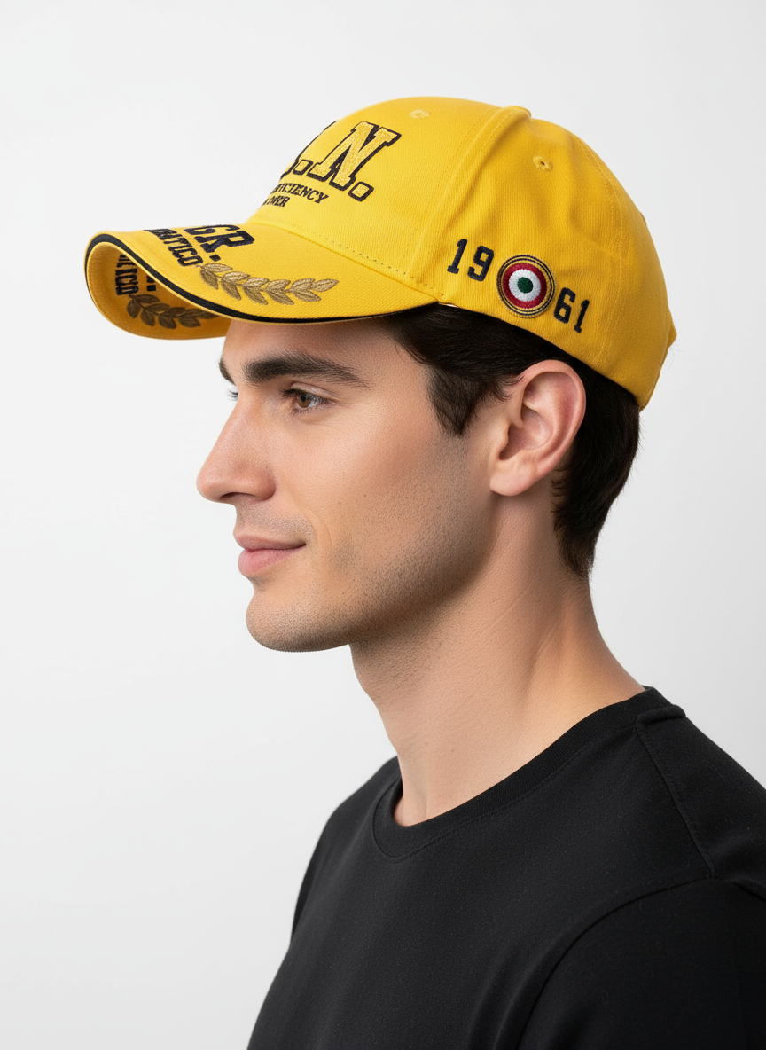 Cappello indossato vista laterale