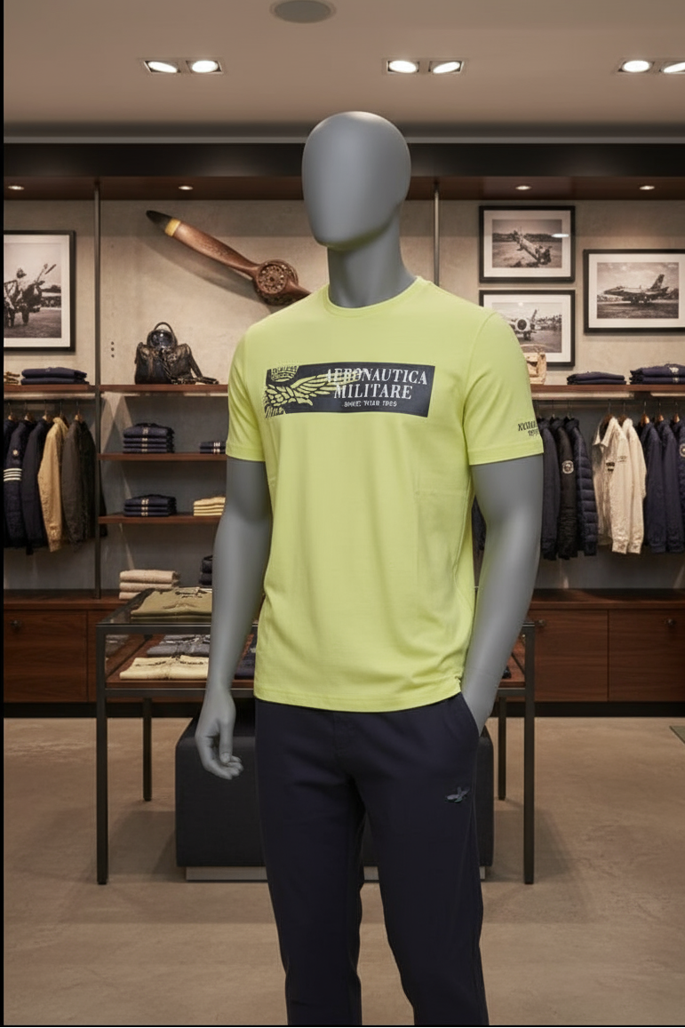 Esposizione nel negozio Aeronautica Militare