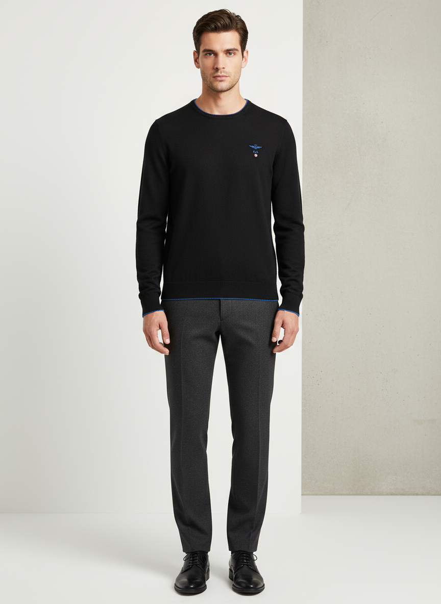 Figura intera maglia nera