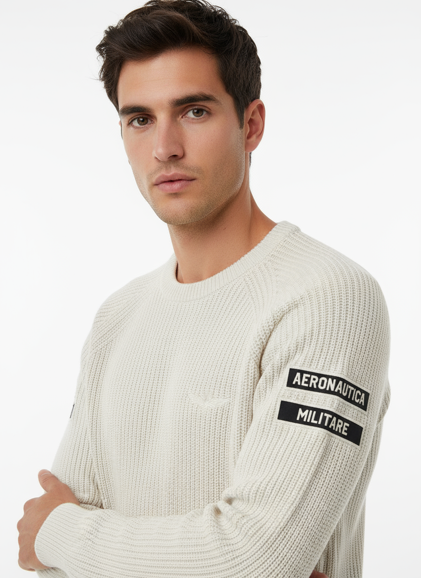 Primo piano maglia bianco ghiaccio corretta