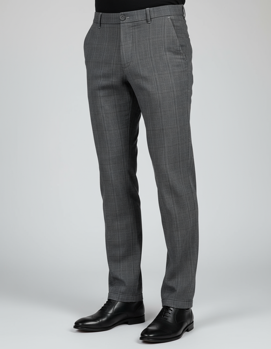 Primo piano pantalone dalla vita ai piedi
