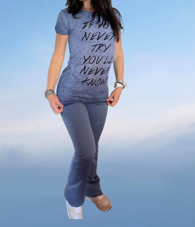 Pantalone donna blu denim gamba zampa push up
