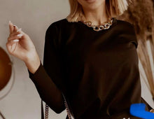 Carica l&#39;immagine nel visualizzatore di Gallery, Maglia donna SC-50%  tshirt manica lunga colore nero con finta collana
