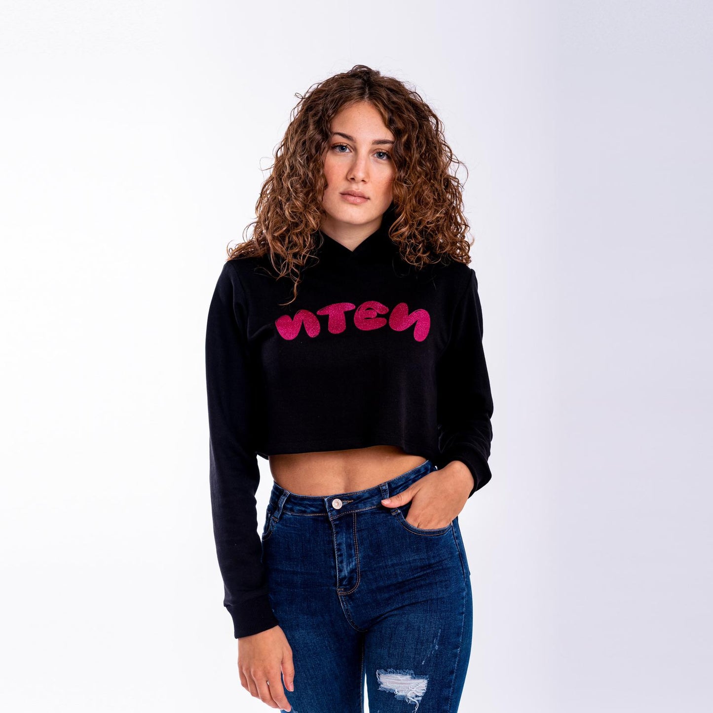 Felpa Donna SC-50% maglia ragazza corta con cappuccio fuxia e nero