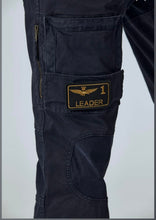 Carica l&#39;immagine nel visualizzatore di Gallery, Aeronautica Militare pantalone Uomo Blu Sc-30%   Anti-g Frecce Tricolori invernale
