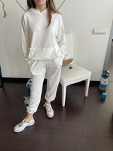 Carica l&#39;immagine nel visualizzatore di Gallery, Tuta Donna colore bianco in  cotone felpa con tasche  e pantalone sc-50%
