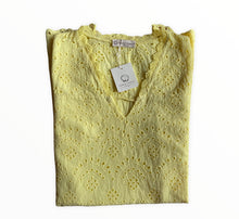 Carica l&#39;immagine nel visualizzatore di Gallery, Vestito Donna pizzo San Gallo colore giallo Cashmere Company  Stile Positano
