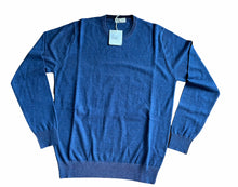 Carica l&#39;immagine nel visualizzatore di Gallery, Cashmere Company maglia uomo Blu Avion  girocollo pullover  Made in Italy Cashmere e lana
